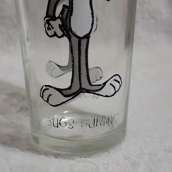 Vintage 1973 Pepsi Collector Series Bugs Bunny Glass - Picture 3 of 7
